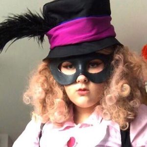 Meet your Posher, Aloise